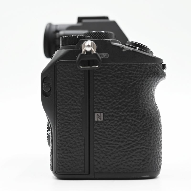 SONY ソニー α7III ILCE-7M3 ミラーレス一眼カメラ ボディ(ショット数62782枚)(35言語) ミラーレス一眼レフカメラ |  | 06