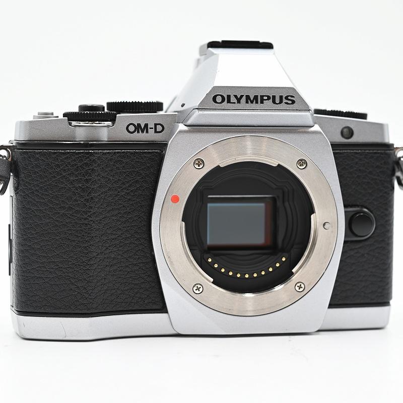 OLYMPUS オリンパス OM-D E-M5 ボディ(ショット数5996枚) ミラーレス一眼レフカメラ |  | 02