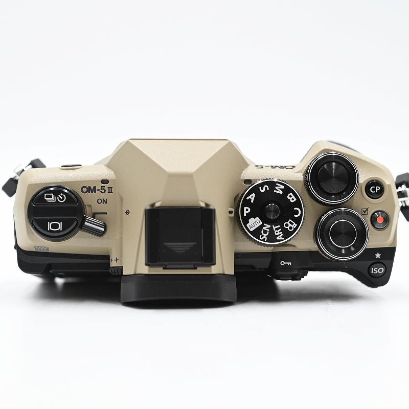 OM SYSTEM オーエムシステム OM-5 Mark II ボディ サンドベージュ (ショット数714枚) ミラーレス一眼レフカメラ |  | 04