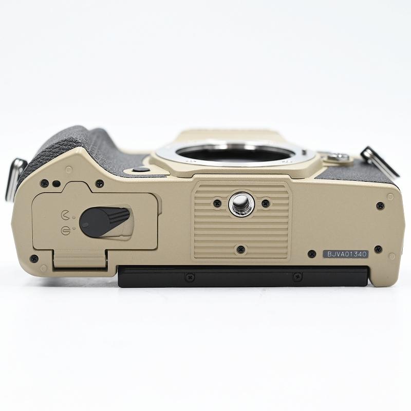 OM SYSTEM オーエムシステム OM-5 Mark II ボディ サンドベージュ (ショット数714枚) ミラーレス一眼レフカメラ |  | 05