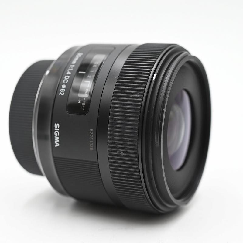 SIGMA シグマ 30mm F1.4 DC HSM For Nikon 交換レンズ |  | 01
