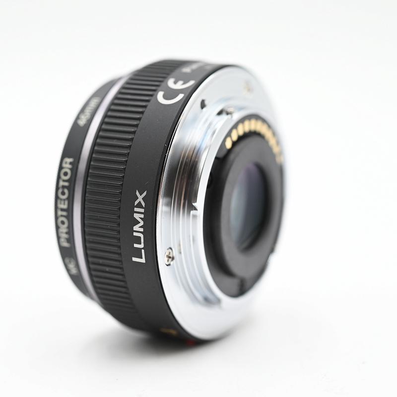 Panasonic パナソニック LUMIX G 14mm F2.5 ASPH. H-H014 単焦点 広角パンケーキレンズ マイクロフォーサーズ用 交換レンズ |  | 04