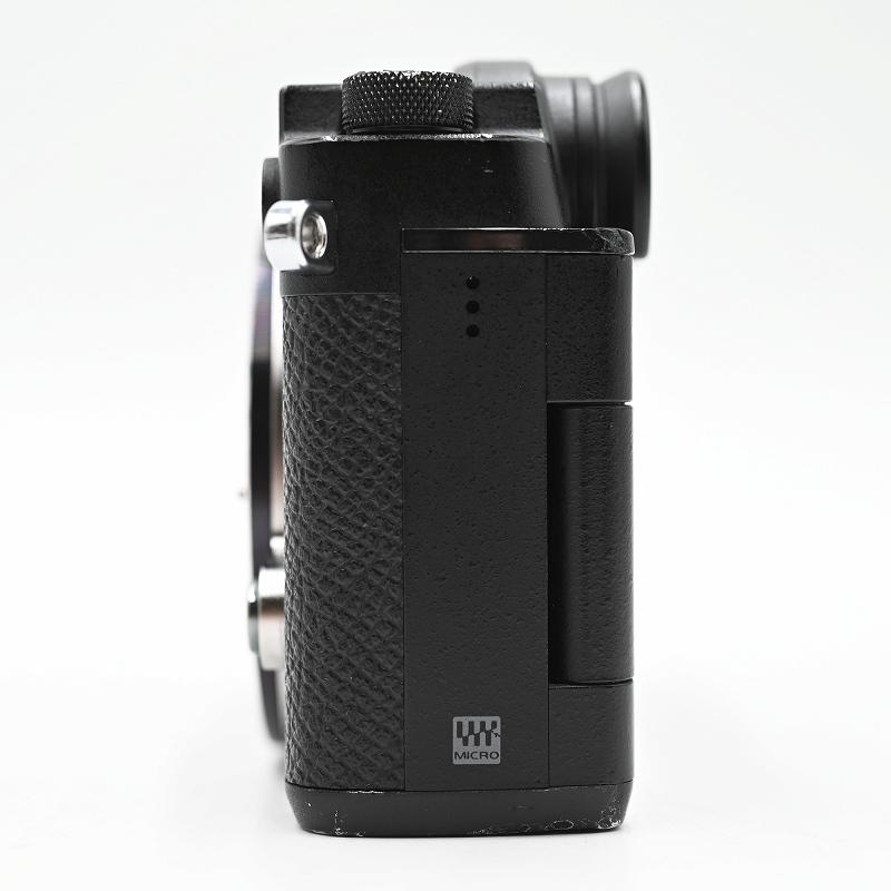 OLYMPUS オリンパス ミラーレス一眼 PEN-F Body ブラック (ショット数24910枚) ミラーレス一眼レフカメラ |  | 07