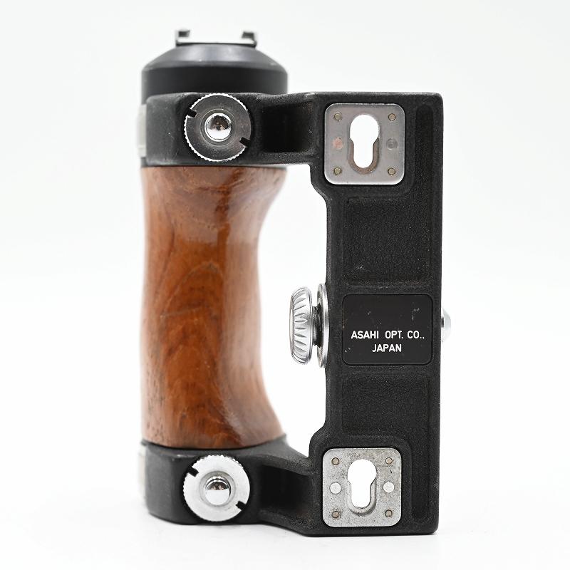 PENTAX ペンタックス 6x7 ウッドグリップ 67用 アクセサリー |  | 02