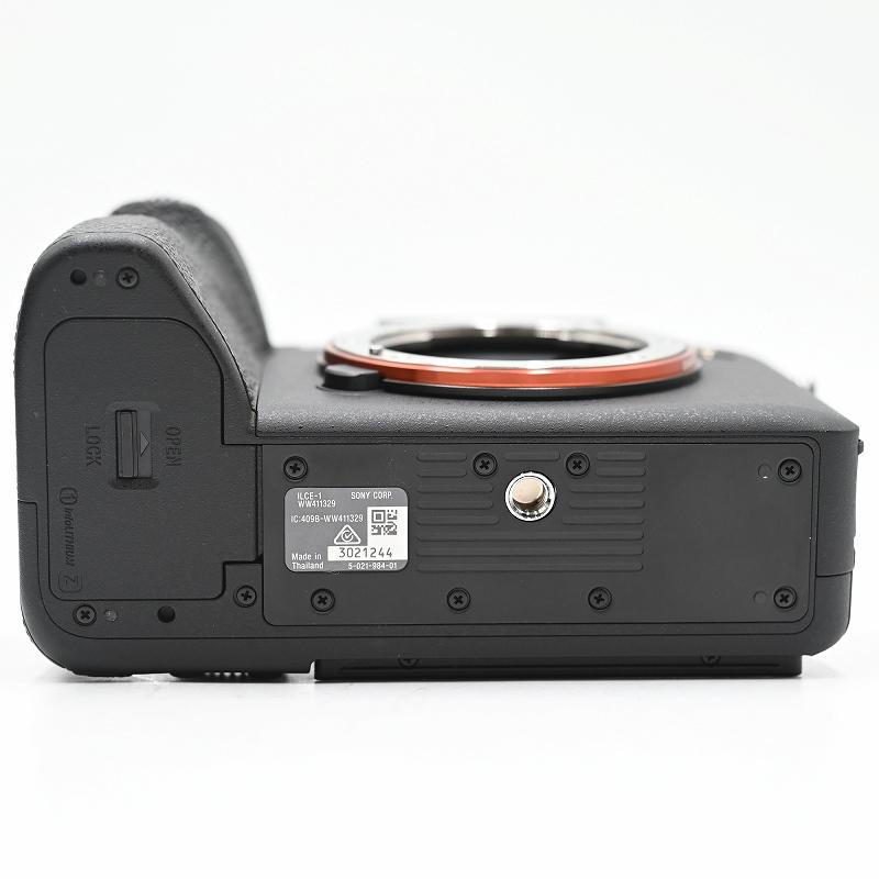 SONY ソニー α1 ILCE-1 ボディ (35言語)(ショット782数) ミラーレス一眼レフカメラ |  | 05