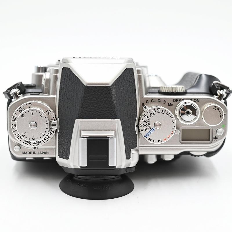 Nikon ニコン Df 50mm f/1.8G シルバー デジタル一眼レフカメラ (ショット数8701枚) CF-DC6 ケース付き デジタル一眼レフカメラ |  | 04