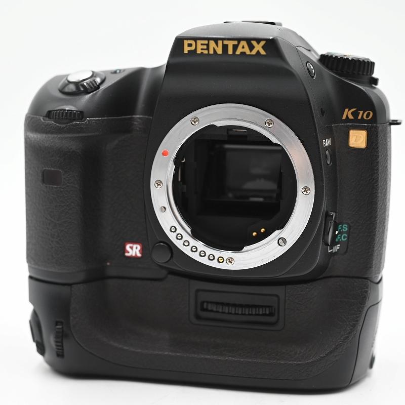 PENTAX ペンタックス K10D グランプリパッケージ デジタル一眼レフカメラ (ショット数6117枚) デジタル一眼レフカメラ |  | 01