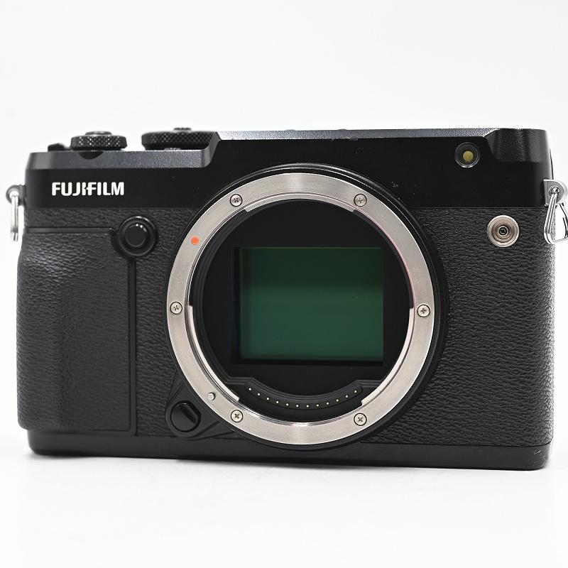 FUJIFILM 富士フイルム GFX 50R 中判ミラーレス一眼カメラ ボディ (ショット数2173枚) ミラーレス一眼レフカメラ |  | 02
