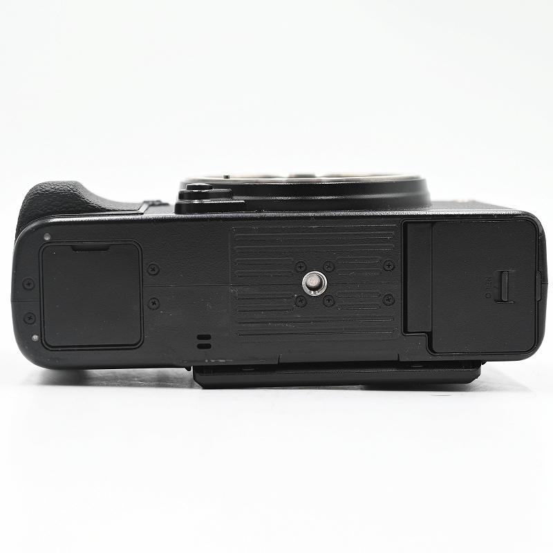 FUJIFILM 富士フイルム GFX 50R 中判ミラーレス一眼カメラ ボディ (ショット数2173枚) ミラーレス一眼レフカメラ |  | 05