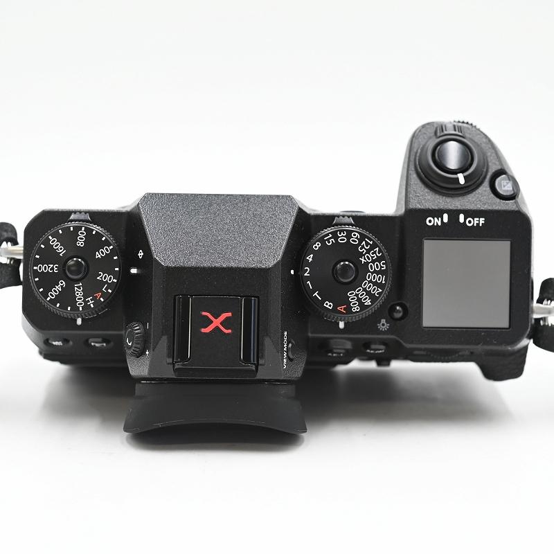 FUJIFILM 富士フイルム ミラーレス一眼カメラ X-H1ブラック X-H1 (ショット数24枚) ミラーレス一眼レフカメラ |  | 04