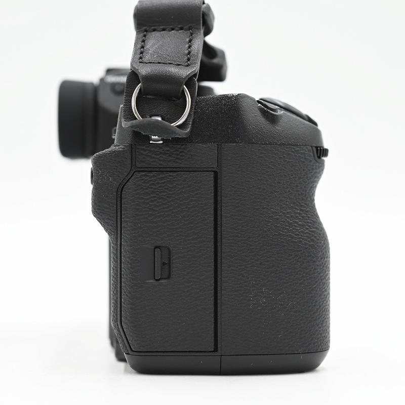 FUJIFILM 富士フイルム ミラーレス一眼カメラ X-H1ブラック X-H1 (ショット数24枚) ミラーレス一眼レフカメラ |  | 06