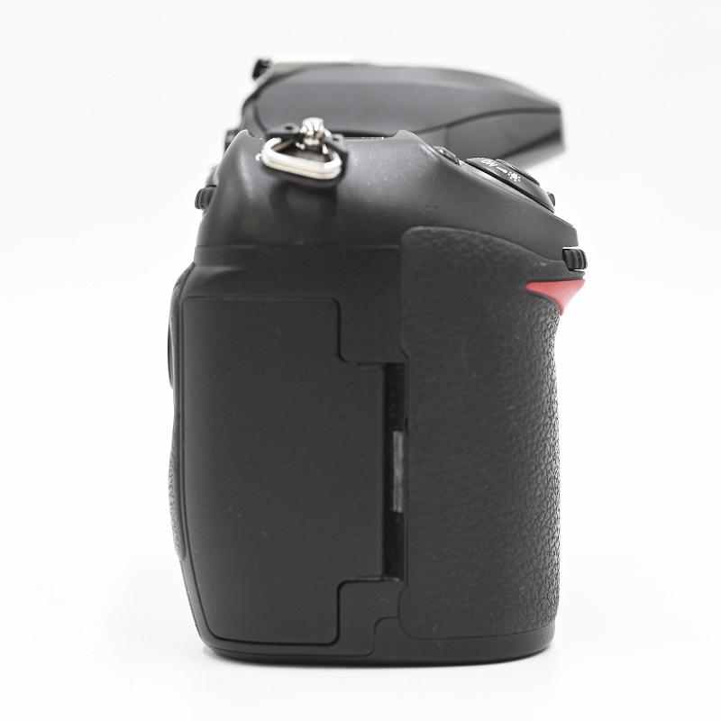 Nikon ニコン D200 ボディ デジタルカメラ (ショット数26996枚) デジタル一眼レフカメラ |  | 06