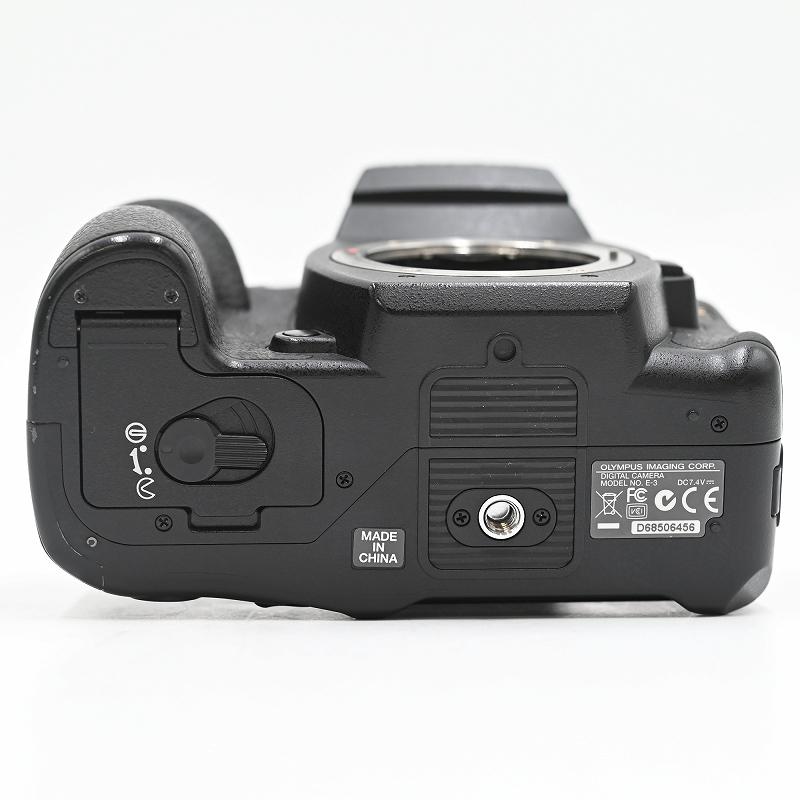 OLYMPUS オリンパス E-3 ボディ 一眼レフデジタルカメラ デジタル一眼レフカメラ |  | 05