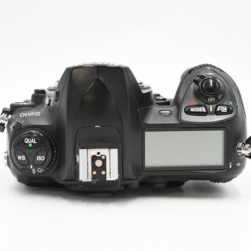 Nikon ニコン D200 一眼レフデジタルカメラ ボディ デジタル一眼レフカメラ |  | 04