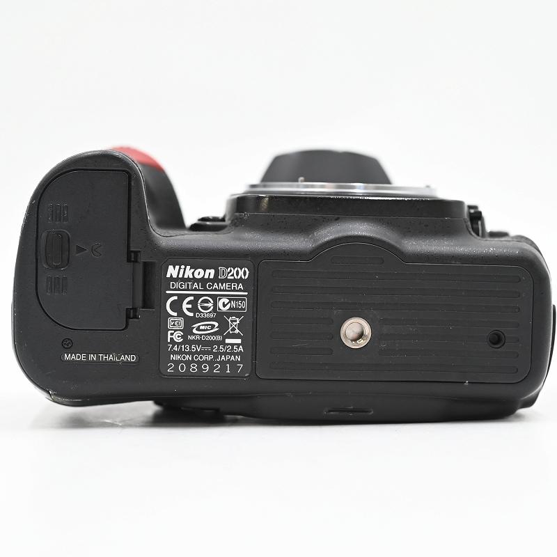 Nikon ニコン D200 一眼レフデジタルカメラ ボディ デジタル一眼レフカメラ |  | 05