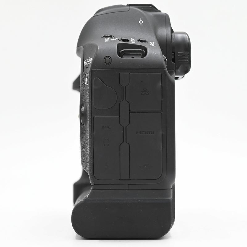 Canon EOS-1D X Mark II ボディデジタル一眼レフカメラ (ショット数9000枚以下) デジタル一眼レフカメラ |  | 07
