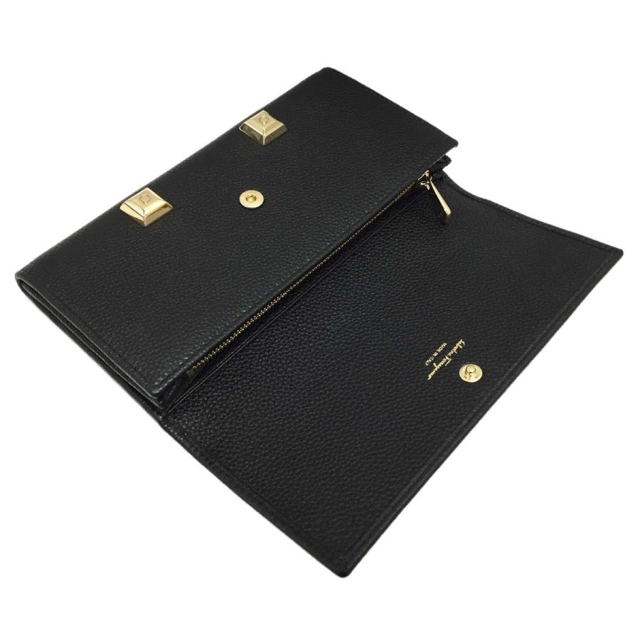 パステルオリーブ 【定価9万超】フェラガモ スタッズ 長財布 キャメル