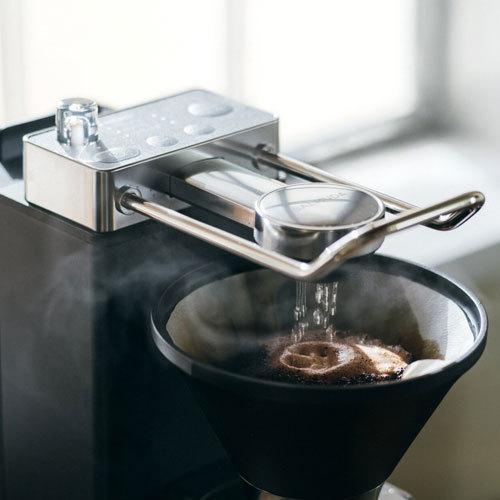 『取寄品』バルミューダ コーヒーメーカー The Brew 3杯用 ブラック K06A-BK ザ・ブリュー 珈琲 コーヒーマシーン ドリップ式 おしゃれ|alude|04