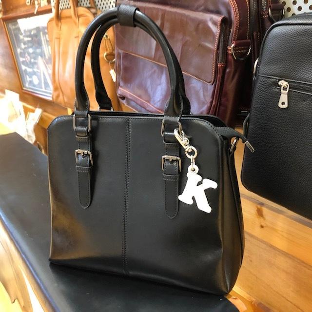 アルファベット チャーム K メンズ レディース イニシャル レザー