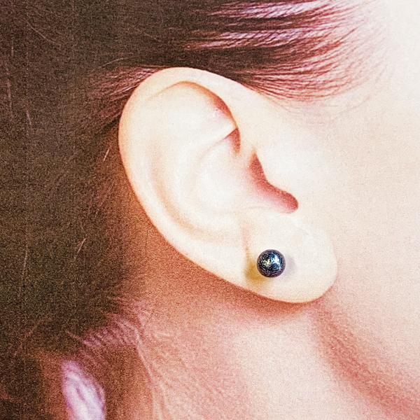 送料無料! ピアス 本藍染 コットンパール キャッチ式 一粒 6mm 8mm