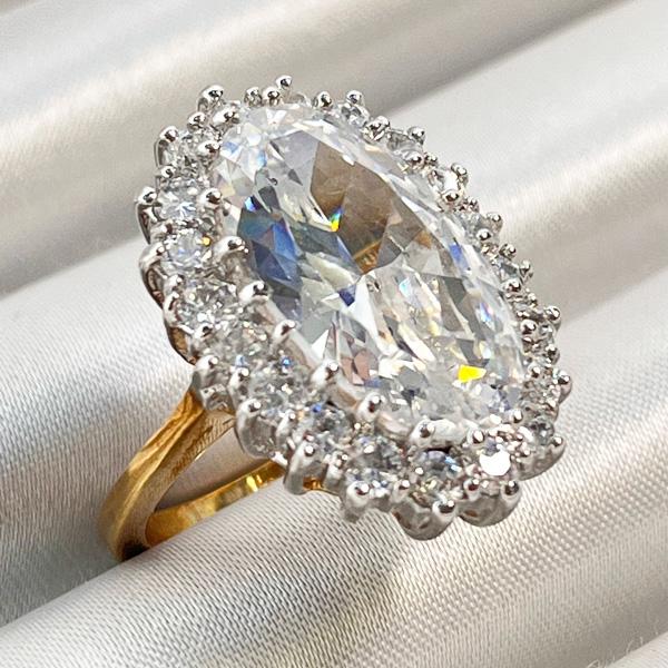 送料無料!! 大粒 CZダイヤ 楕円形 ゴージャス デザインリング 指輪