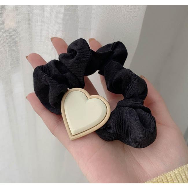 ヘアアクセサリー シュシュ ハート ボリューム 大ぶり カラバリ 大人  