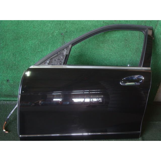 ベンツ Cクラス DBA-204248 左Fドア A2047200205 192738 : 有限会社尼