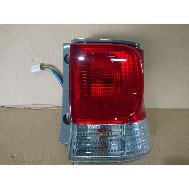 【値下げ】タントカスタム　リアテールランプ 右【中古良品】 楽天市場】タント la600s テールランプ右の通販