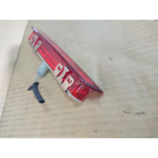 ヴィッツ DBA-NSP130 ハイマウントストップランプ 52-232 81570