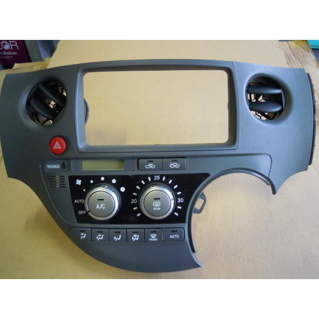 シエンタ(車) シエンタ DBA-NCP81G エアコンスイッチパネル 55405