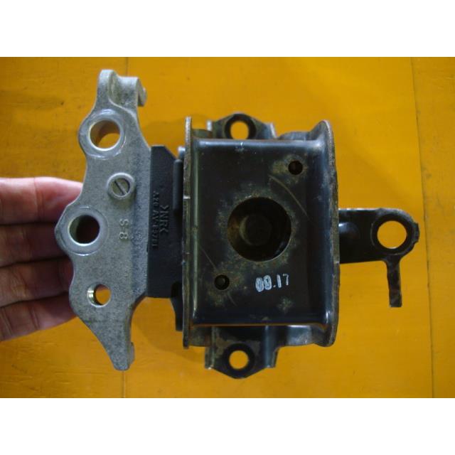 ミラ（ダイハツ） ミラココア DBA-L675S 右側エンジンマウント 12305