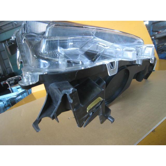 ヴェルファイア DBA-AGH30W 左ヘッドランプ 左ライト 58-65 81150