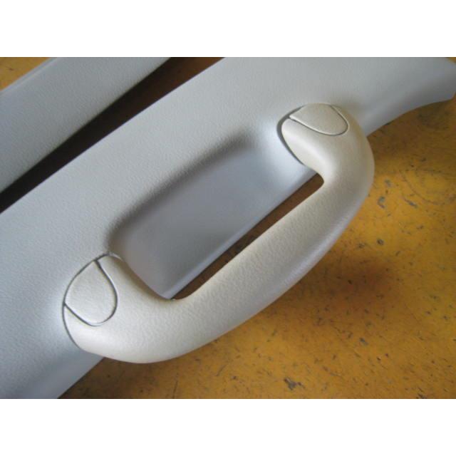 NV100クリッパー EBD-DR64V 左右Aピラーカバーアシストグリップ
