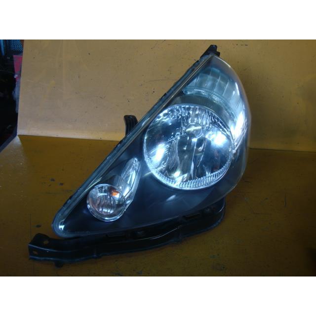 フィット DBA-GD1 左ヘッドランプ 左ライト P4944 182185 : 有限会社尼