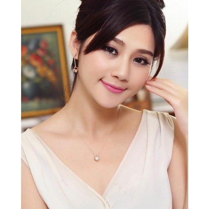 スクエアーネックレス クリスタル キュービックネックレス ペンダント |  | 05