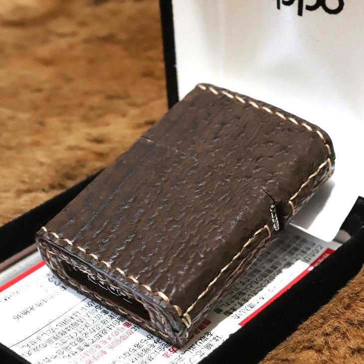 革巻きZIPPO リザード革 ブラウン 天然石 ジッポ 茶 革製 ZIPPO タイガーアイ カッコイイ 手縫い ハンドメイド 金運上昇 仕事運上昇 ワイルド アメリカンの画像