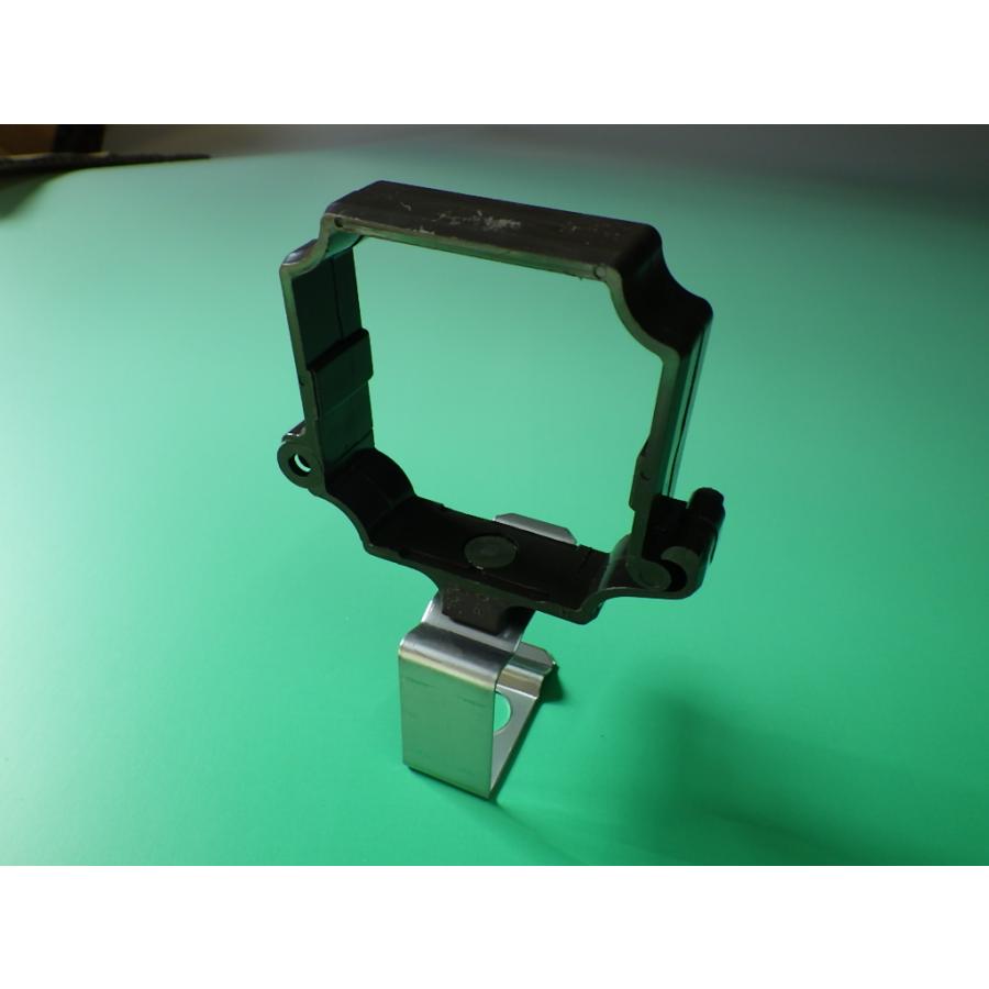 Ｙ６０Ｈ　新茶　シンチャ　Ｓ　Y60 ブラケット　はいといデンデン　屋根材厚：３４ｍｍ相当　モニエル用　はい樋つかみ | セキスイ