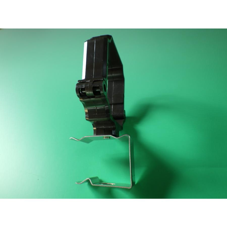 Ｙ６０Ｈ　新茶　シンチャ　Ｓ　Y60 ブラケット　はいといデンデン　屋根材厚：３４ｍｍ相当　モニエル用　はい樋つかみ | セキスイ | 01