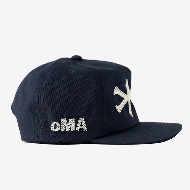 oMA studios キャップ USA ネイビー 海外取寄 oMA STUDIOS スナップバックキャップ NY CHAIN STITCH