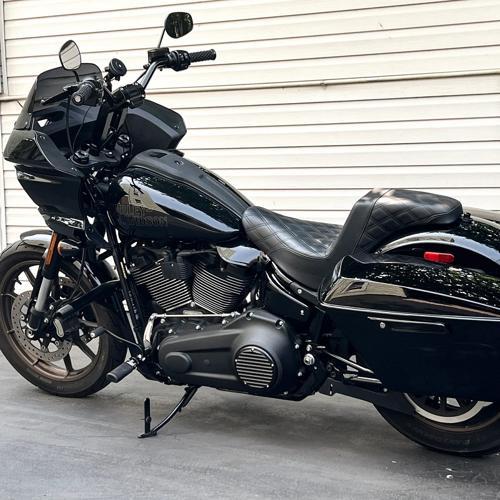 Harley Davidson（ハーレー・ダビッドソン） FINNED ダービーカバー