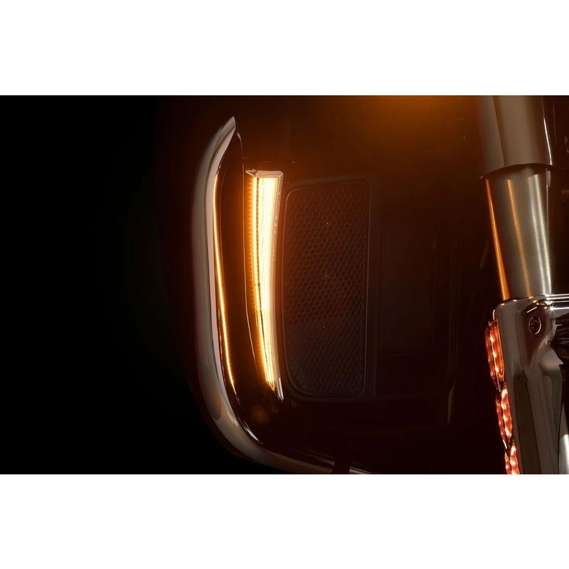 Harley Davidson FANG ロワーフェアリングライト:2014年以降 Harley Davidson FANG ロワーフェアリングライト:2014年以降