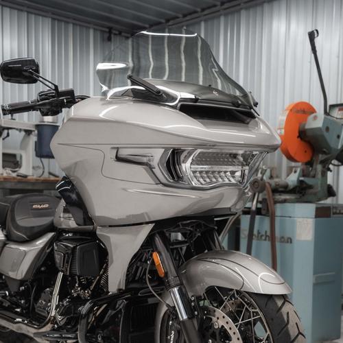 PRO-TOURING FLARE ウインドシールド 13.5インチ　ダークスモーク　2023年以降FLTR