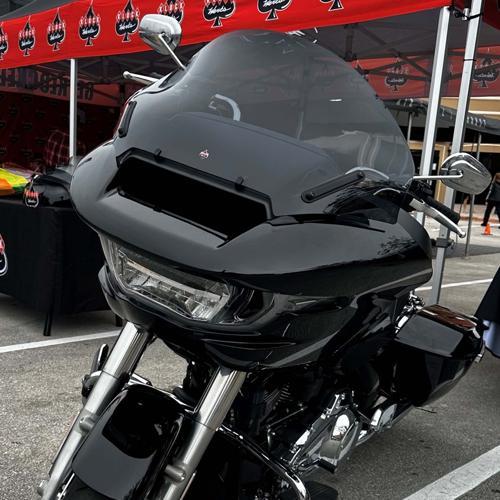 PRO-TOURING FLARE ウインドシールド 13.5インチ　ダークスモーク　2023年以降FLTR