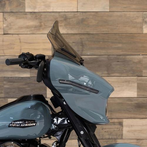 美品　Harley Davidsonウィンドシールド　12インチ　ライトスモーク Harley Davidson（ハーレー・ダビッドソン） FLARE ウインドシールド