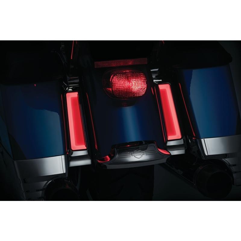 TRACER L.E.D.インサート サドルバッグサポート:2014〜24年FLHTCU/L、FLHTK/L、FLHTKSE、2019年以降FLHT、2015年以降FLTRU、FLTRUSE、FLTRK、FLHR/クローム_2