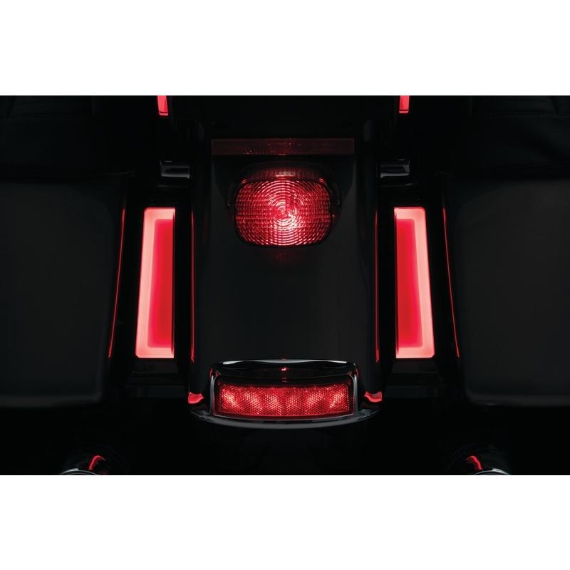 TRACER L.E.D.インサート サドルバッグサポート:2014〜24年FLHTCU/L、FLHTK/L、FLHTKSE、2019年以降FLHT、2015年以降FLTRU、FLTRUSE、FLTRK、FLHR/ブラック_2