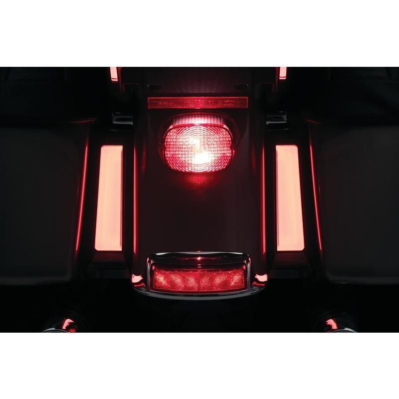 TRACER L.E.D.インサート サドルバッグサポート:2014〜24年FLHTCU/L、FLHTK/L、FLHTKSE、2019年以降FLHT、2015年以降FLTRU、FLTRUSE、FLTRK、FLHR/ブラック_3