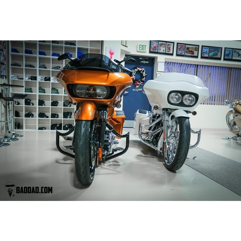 Harley Davidson 975 エンジンガード ブラック：2014年以降FLHX、FLHT 