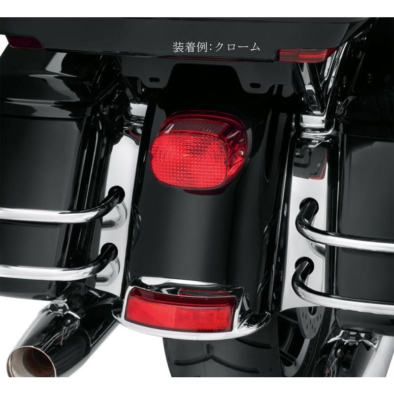 サドルバッグフィラーストリップ スロット ビビッドブラック