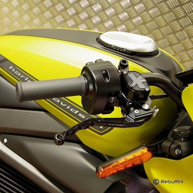 RR90X BOLT-ON RADIAL ハンドコントロールキット CAN BUSモデル用：2014〜22年スポーツスター、2012〜17年ダイナ、2011年以降ソフテイル/ブラック